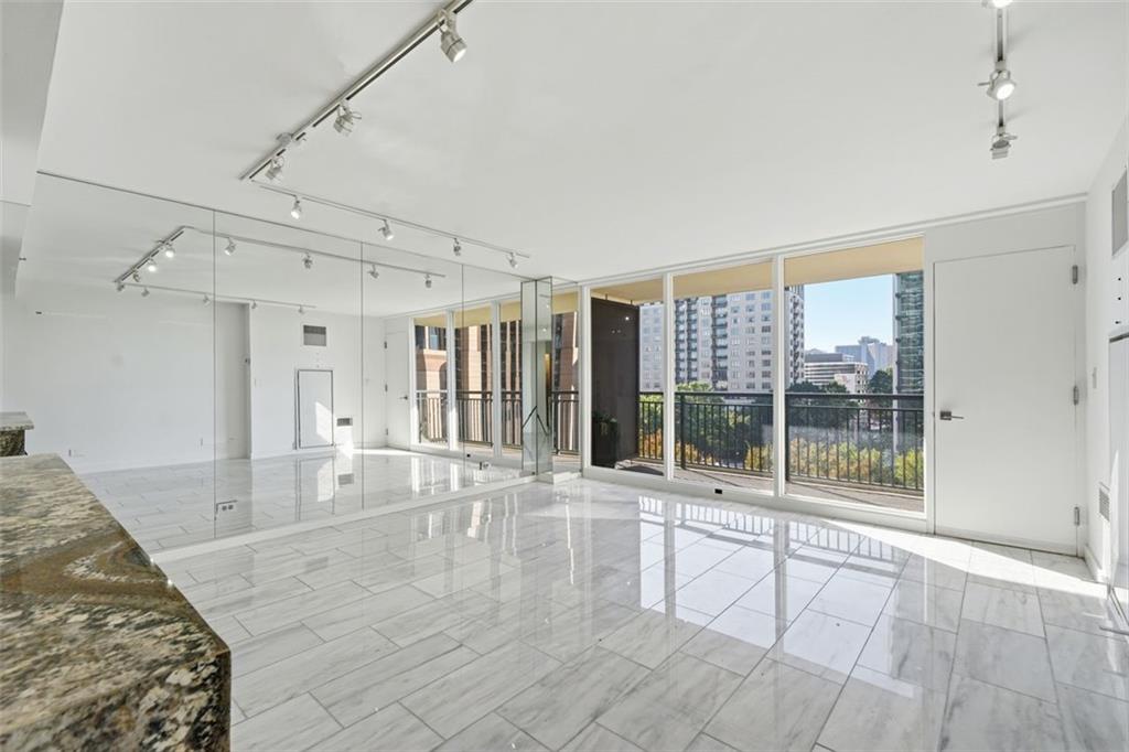 620 PEACHTREE Street NE Unit 707