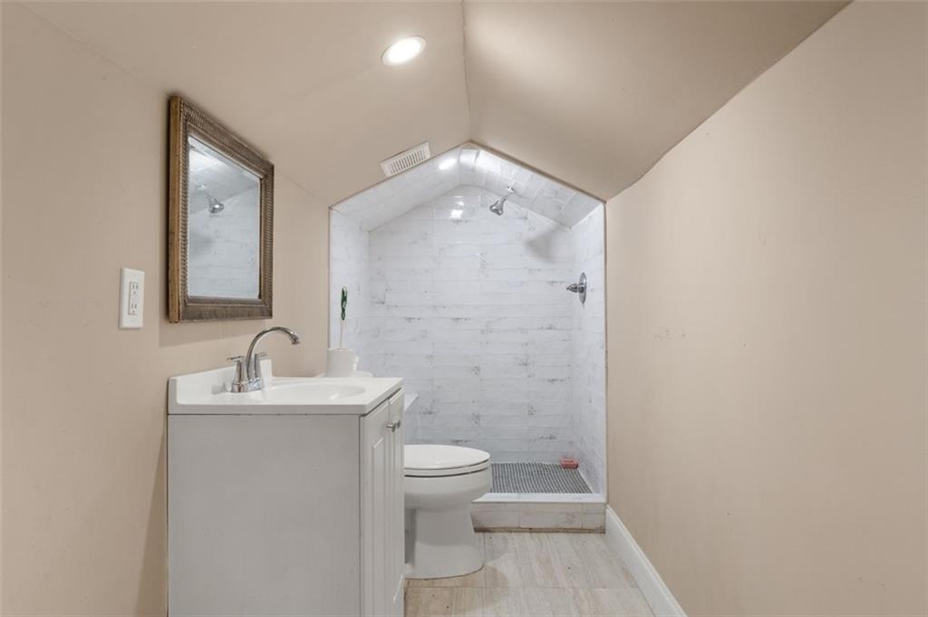 1527 OLYMPIAN Way SW