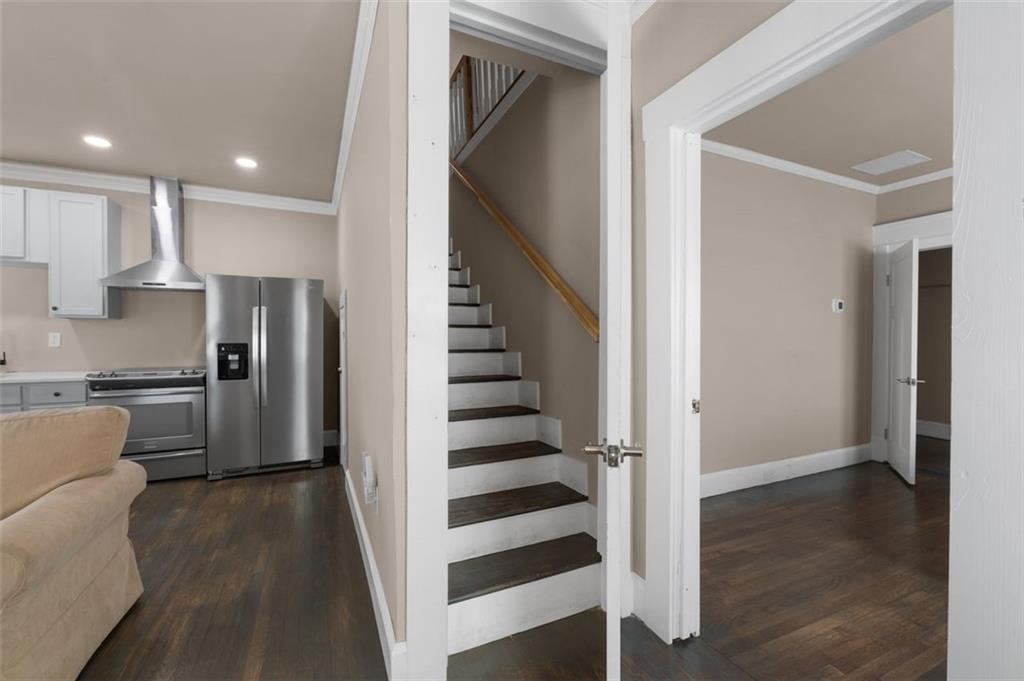 1527 OLYMPIAN Way SW