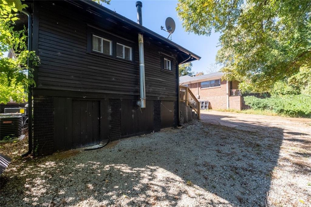 1527 OLYMPIAN Way SW