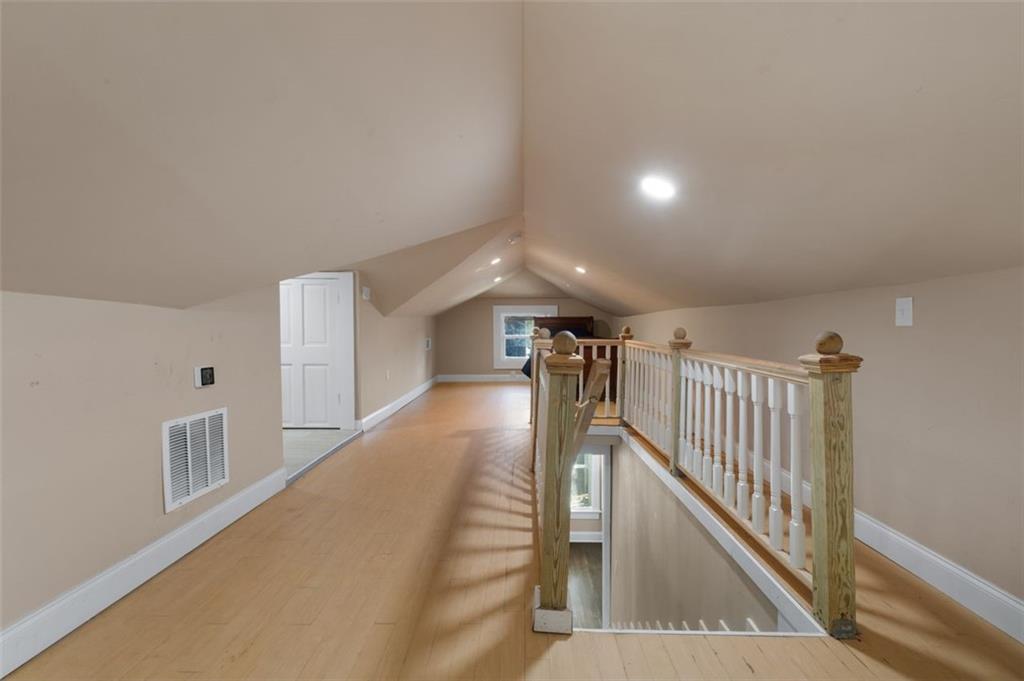 1527 OLYMPIAN Way SW