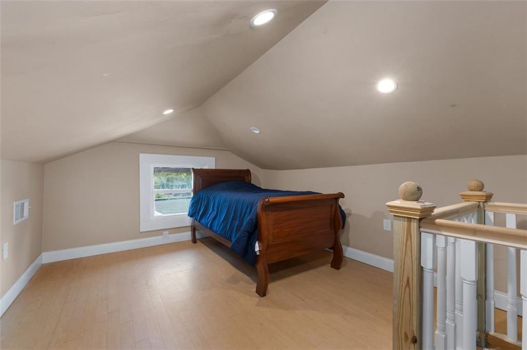 1527 OLYMPIAN Way SW