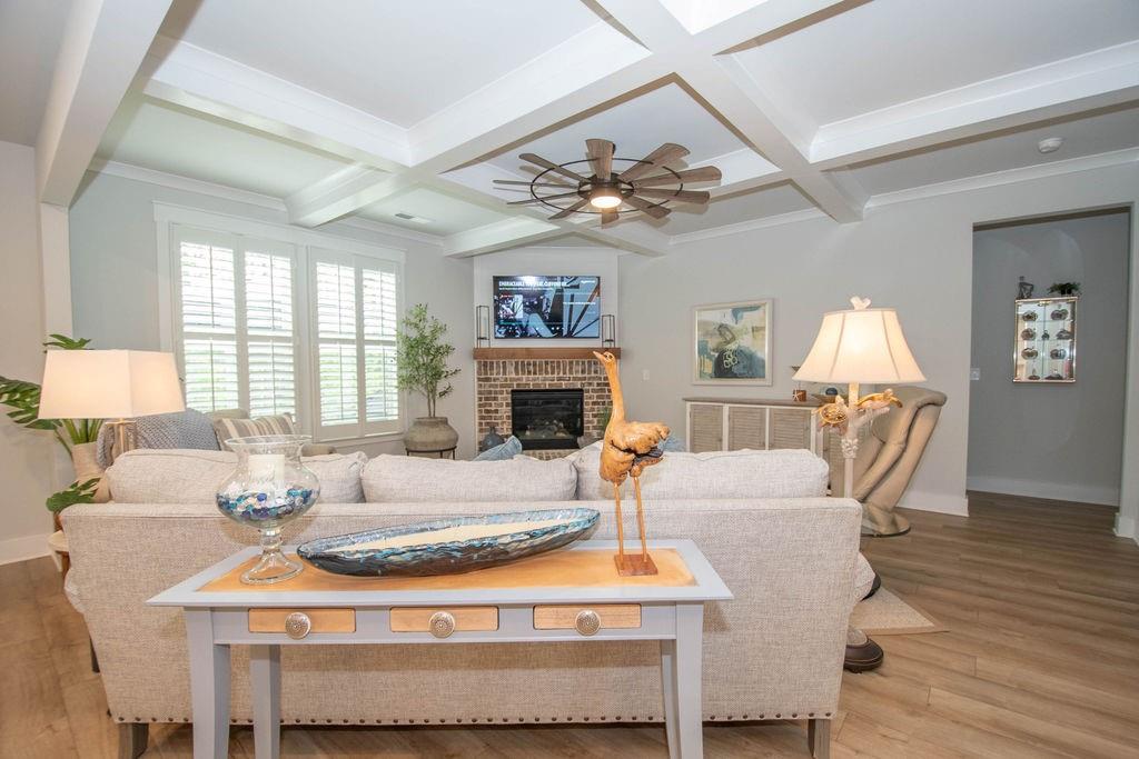 449 Saddleridge Trail