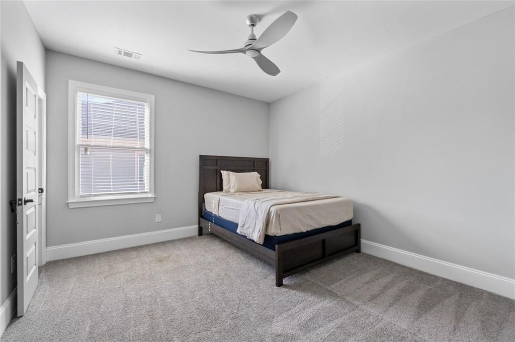 1070 LUCILE Avenue SW