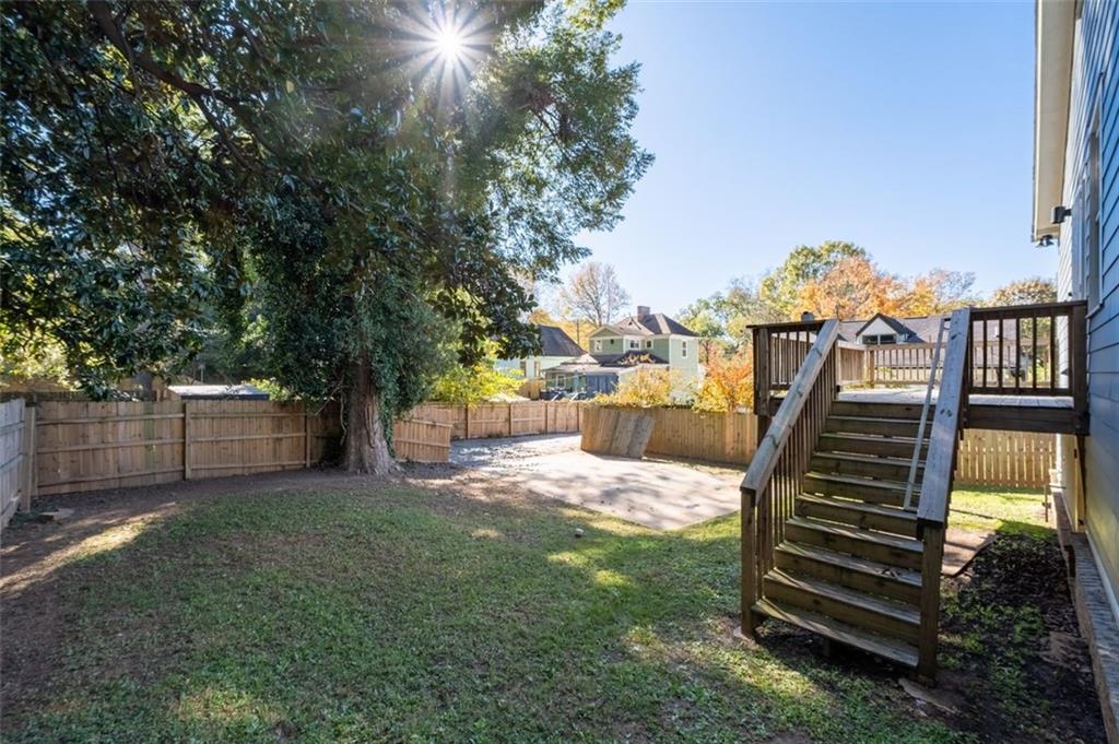 1070 LUCILE Avenue SW