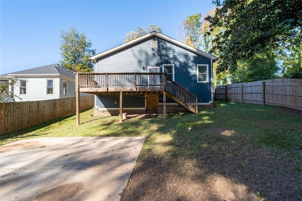 1070 LUCILE Avenue SW