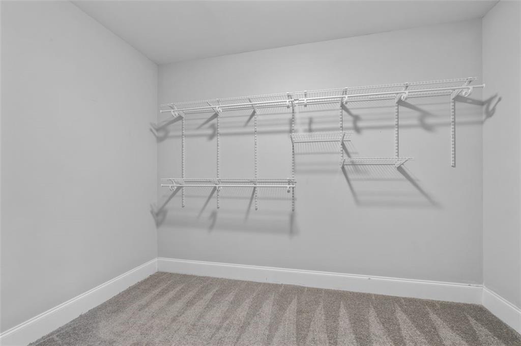 1070 LUCILE Avenue SW