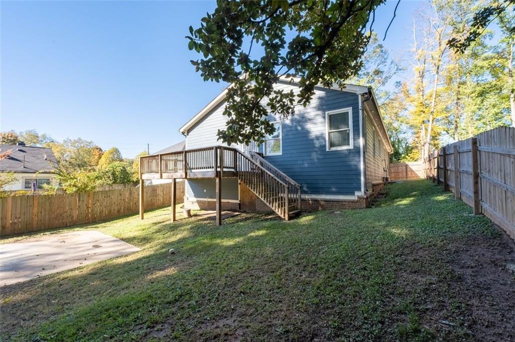 1070 LUCILE Avenue SW