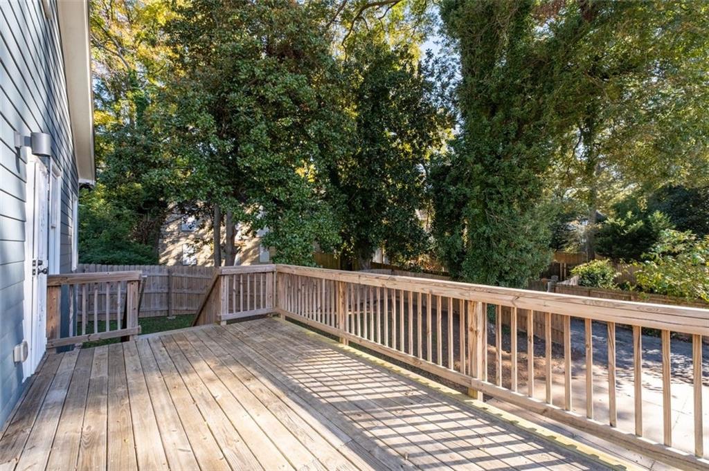 1070 LUCILE Avenue SW