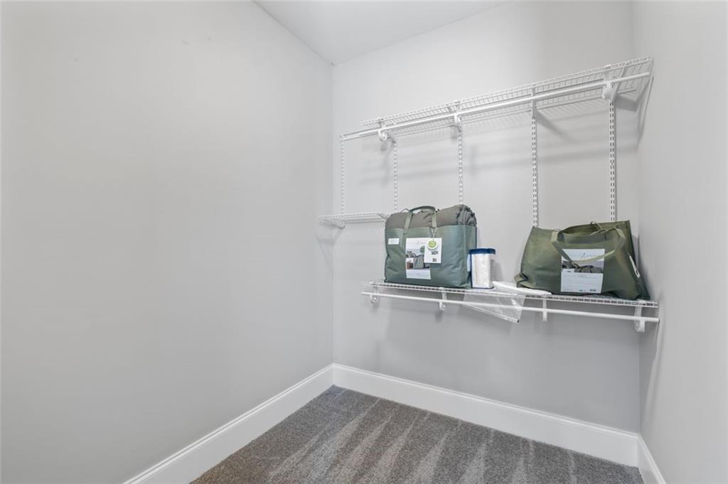 1070 LUCILE Avenue SW