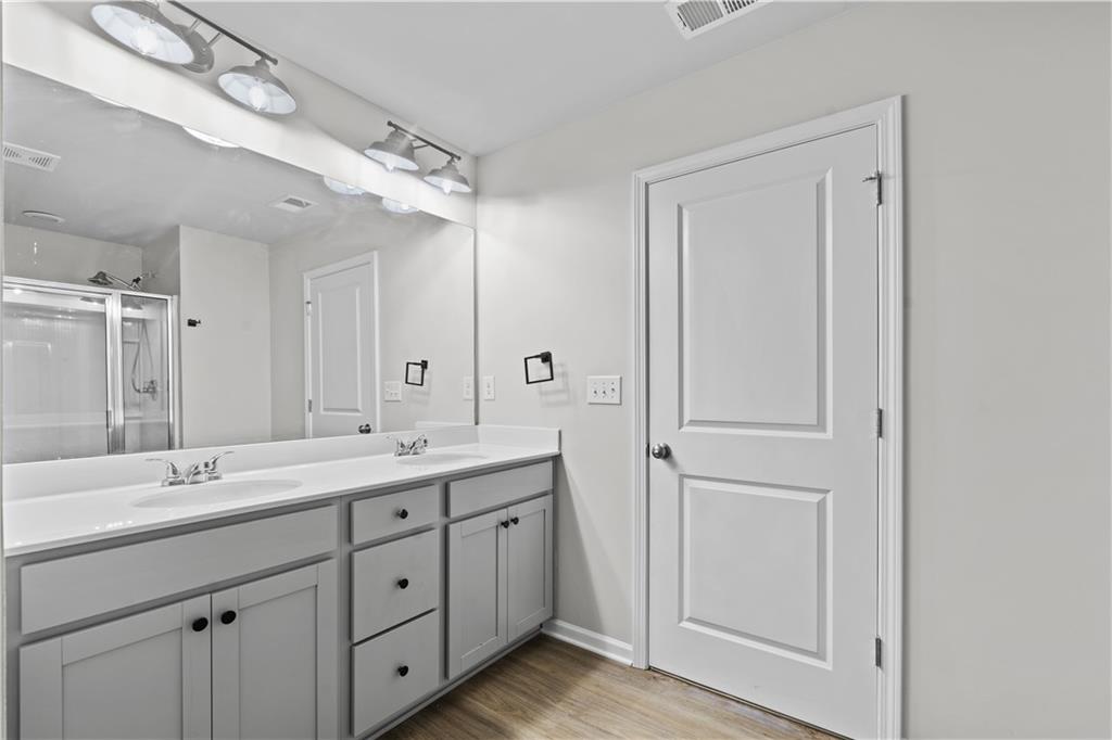 3619 HAWTHORNE Terrace