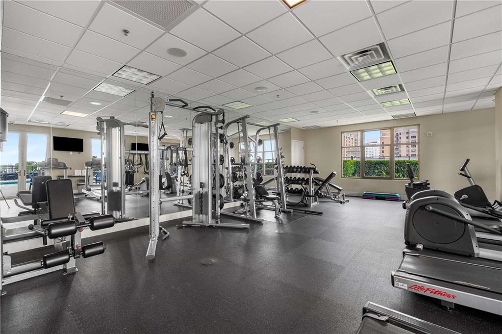 565 Peachtree Street NE Unit 1005