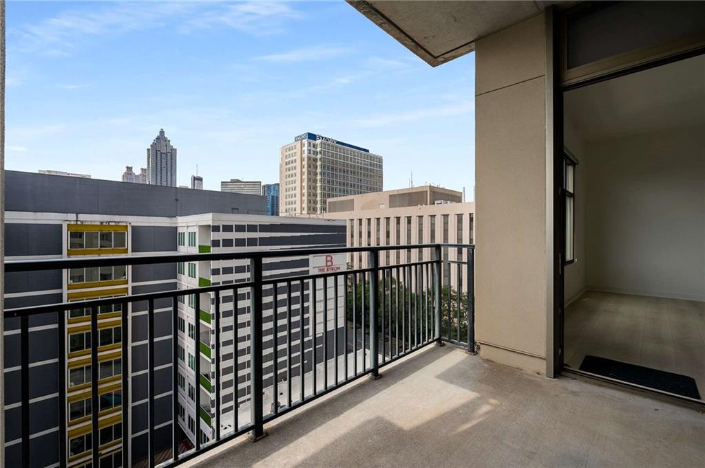565 Peachtree Street NE Unit 1005