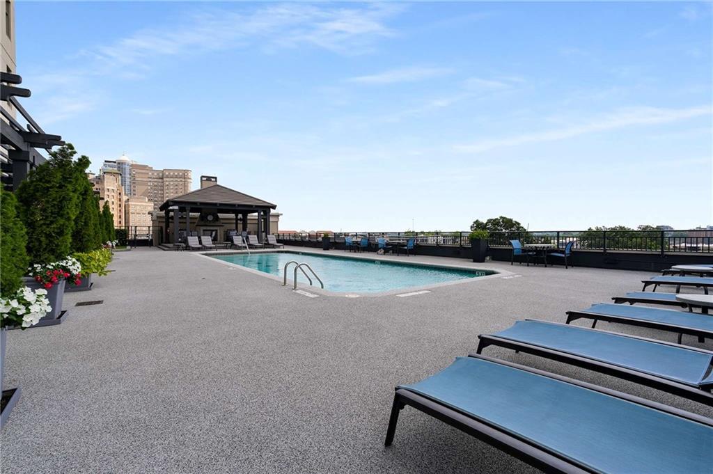 565 Peachtree Street NE Unit 1005