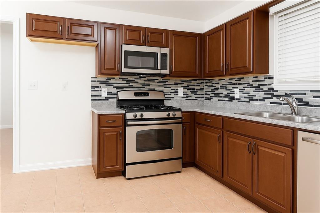 5328 Ridge Forest Drive