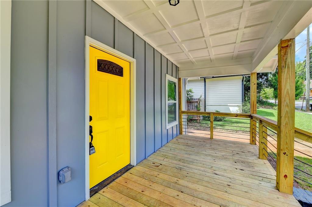 1233 OAKLAND Drive SW