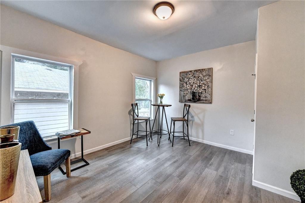 1233 OAKLAND Drive SW