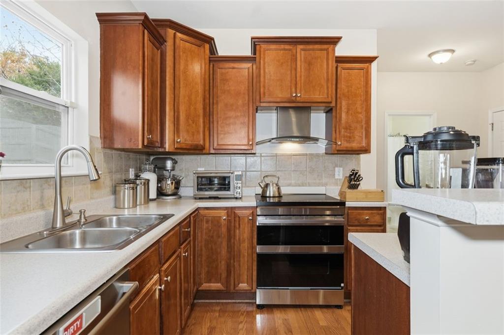 583 CROSSWINDS Circle