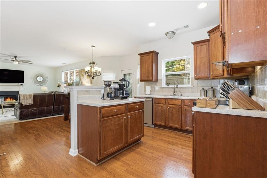 583 CROSSWINDS Circle