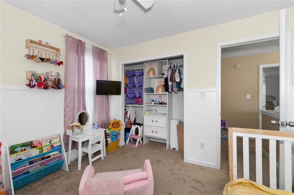 3962 LULLWATER MAIN NW