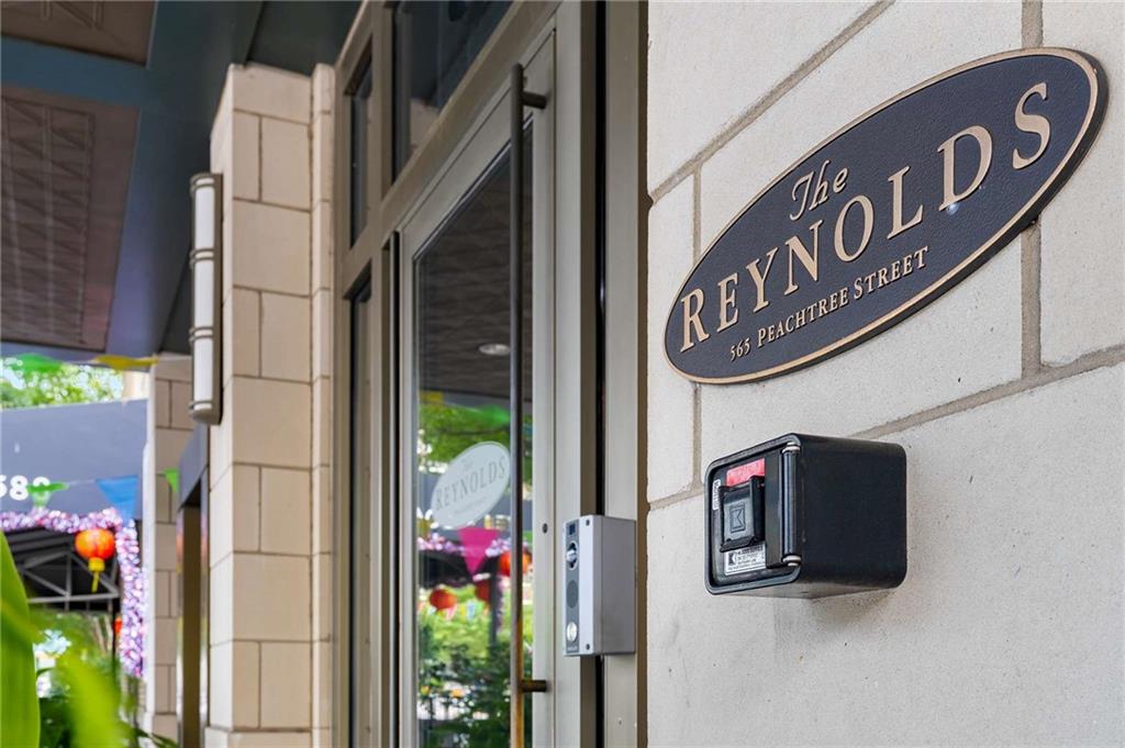 565 Peachtree Street NE Unit 1206