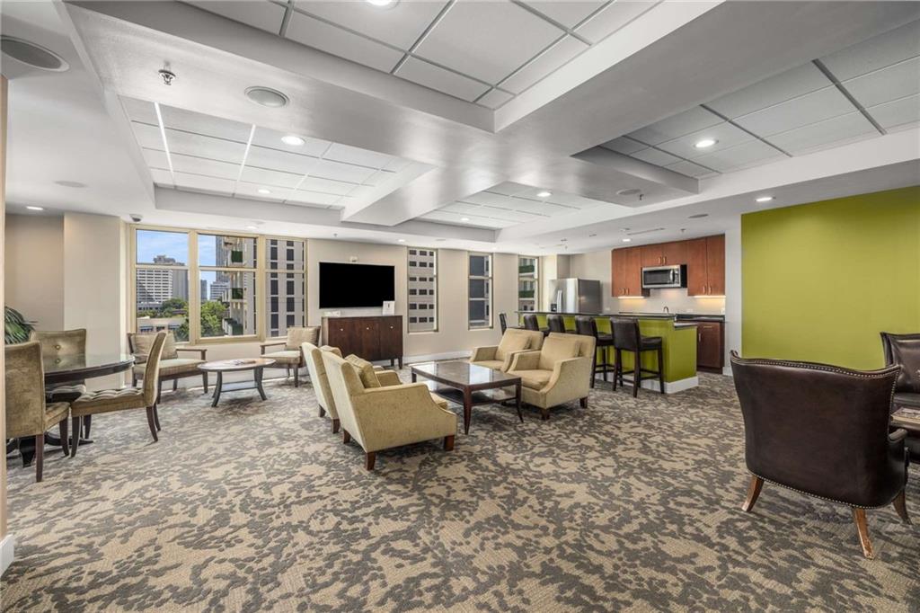 565 Peachtree Street NE Unit 1206