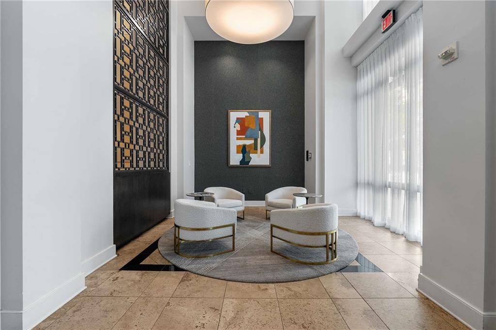 565 Peachtree Street NE Unit 1206