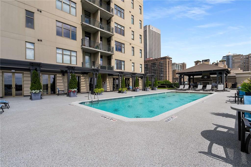 565 Peachtree Street NE Unit 1206