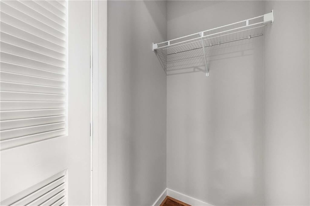 565 Peachtree Street NE Unit 1206