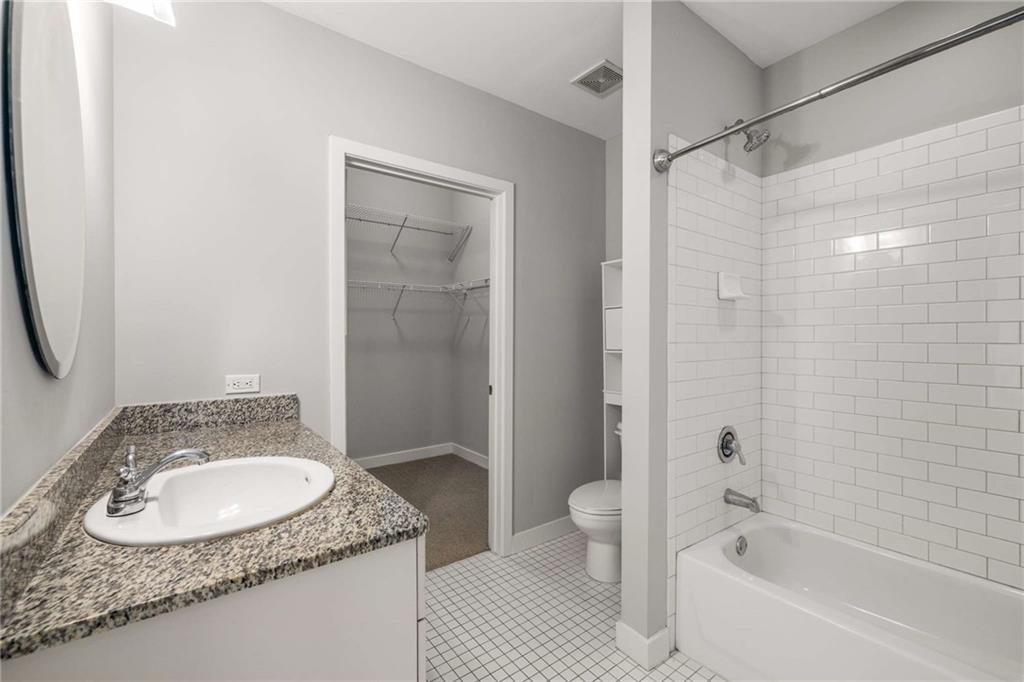 565 Peachtree Street NE Unit 1206