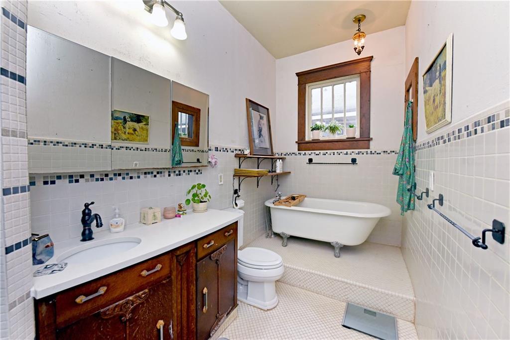 1540 ROGERS Avenue SW