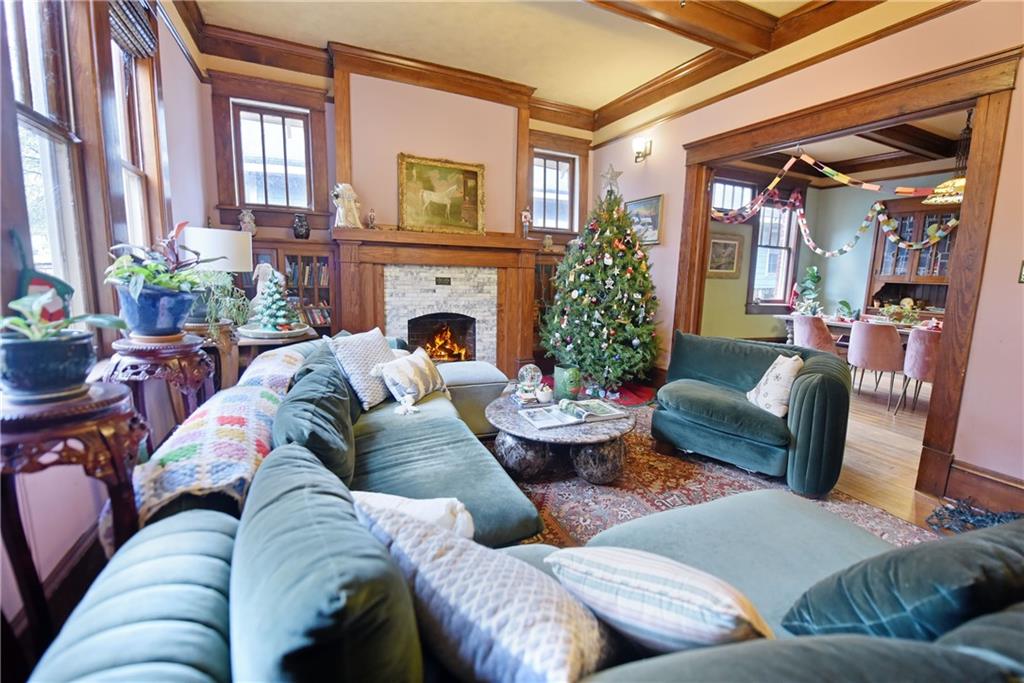 1540 ROGERS Avenue SW