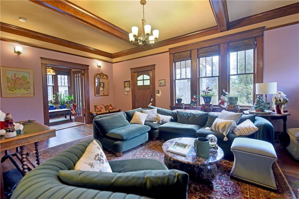 1540 ROGERS Avenue SW