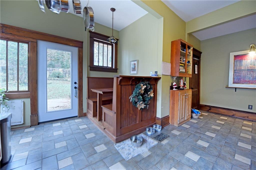 1540 ROGERS Avenue SW