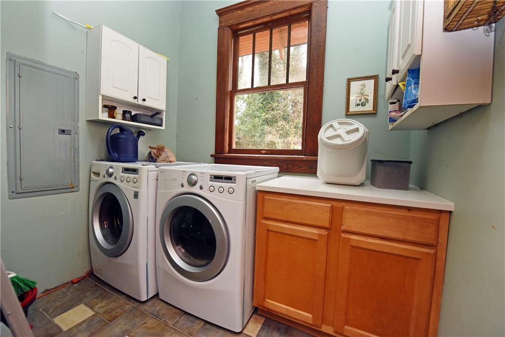 1540 ROGERS Avenue SW