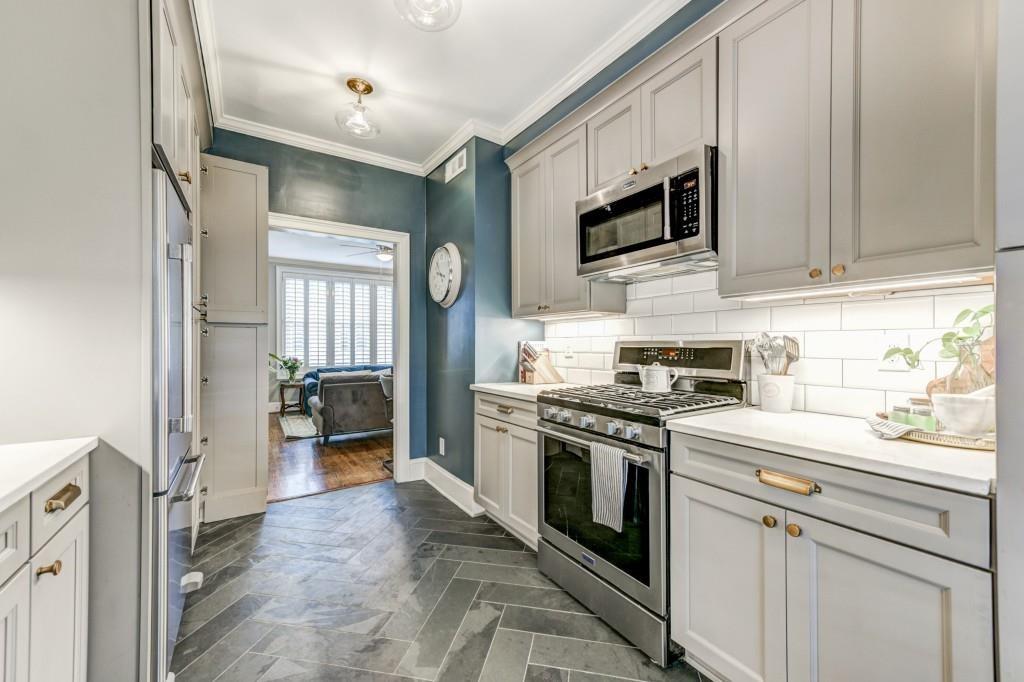 28 Collier Road NW Unit 11