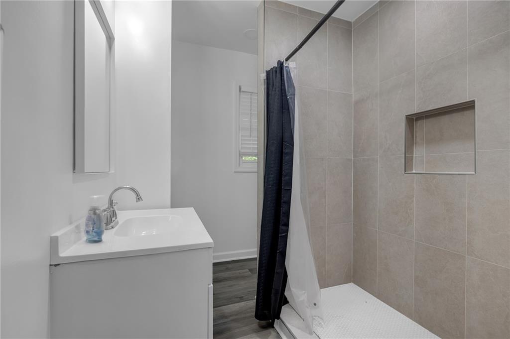 344 E RHINEHILL Road SE