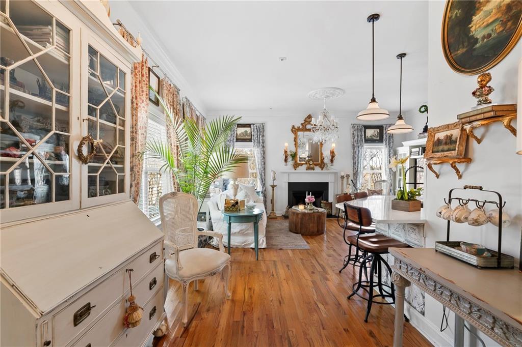 265 CARLYLE PARK Drive NE