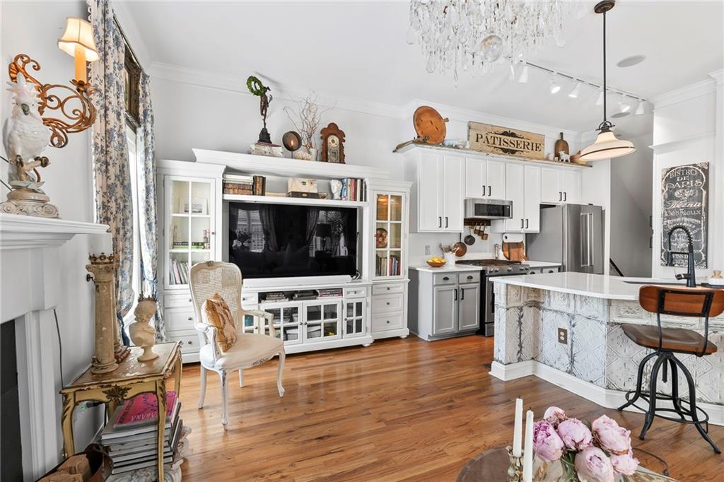 265 CARLYLE PARK Drive NE