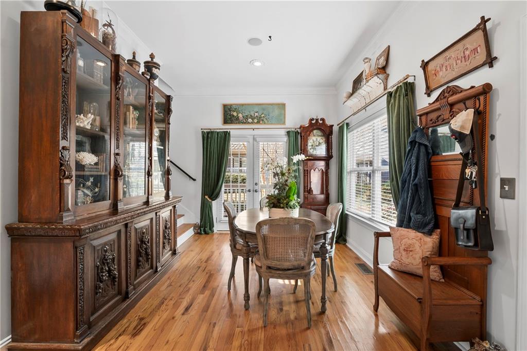 265 CARLYLE PARK Drive NE