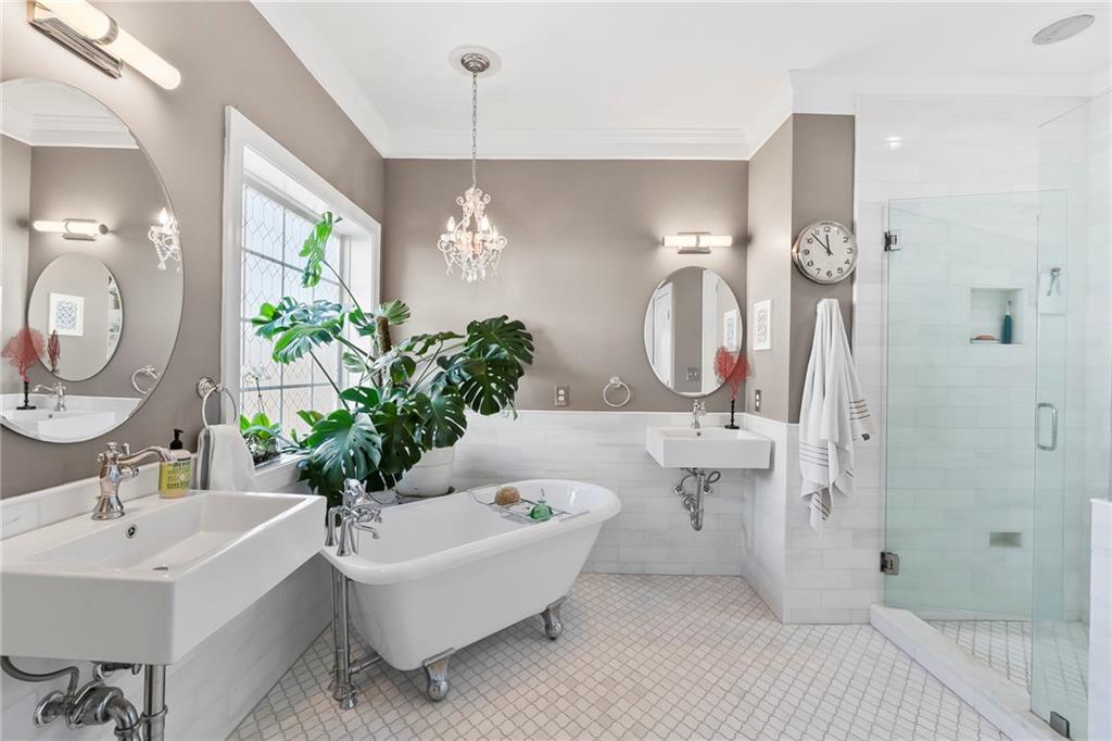 265 CARLYLE PARK Drive NE