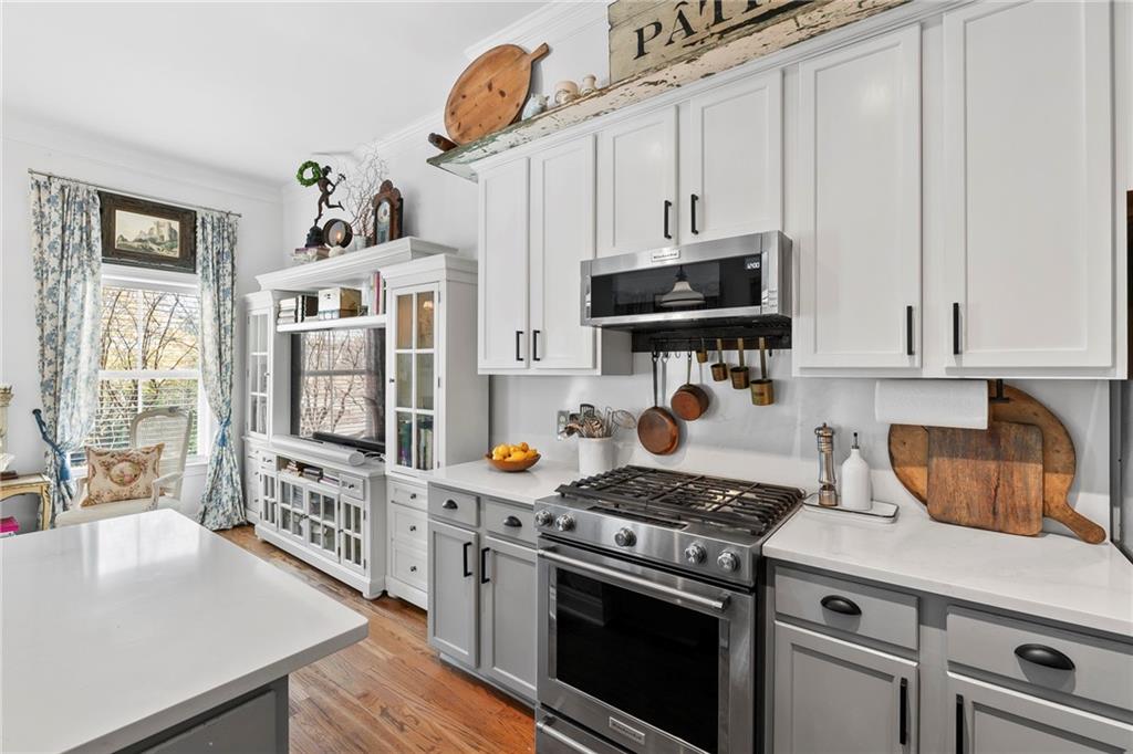 265 CARLYLE PARK Drive NE