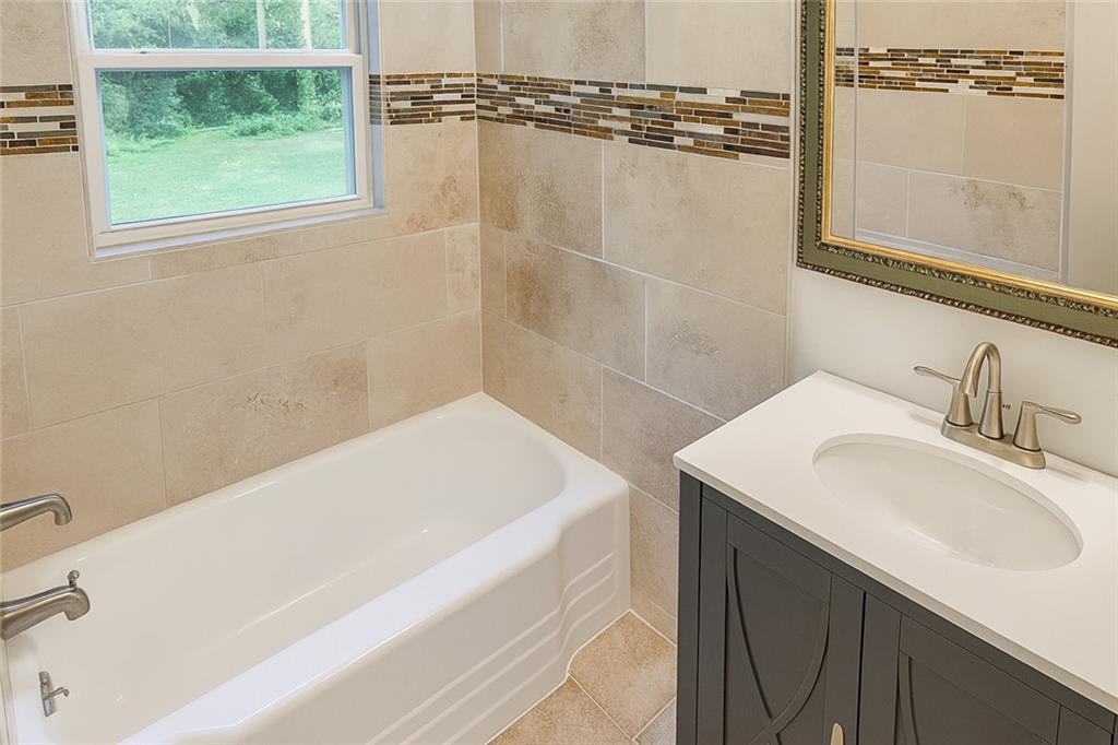 1512 S Hairston Road