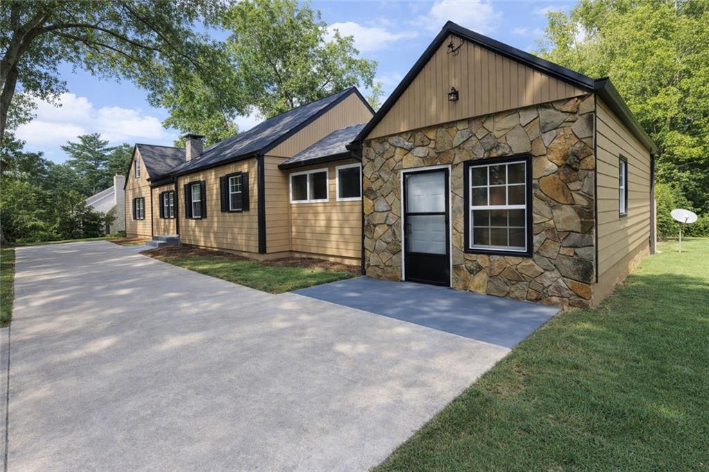 1512 S Hairston Road