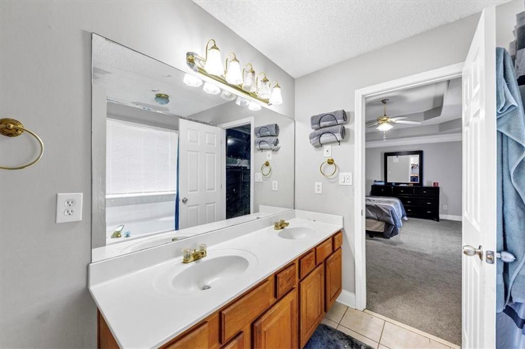 646 Autumn Leaf Circle