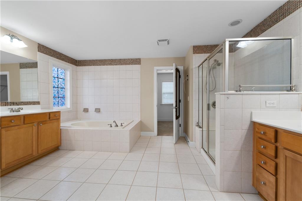 3717 Shady Maple Drive