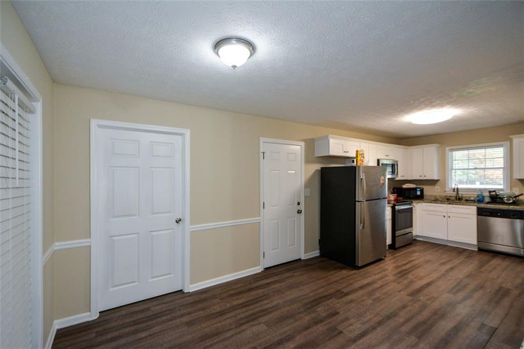 2895 FAIRVIEW Road