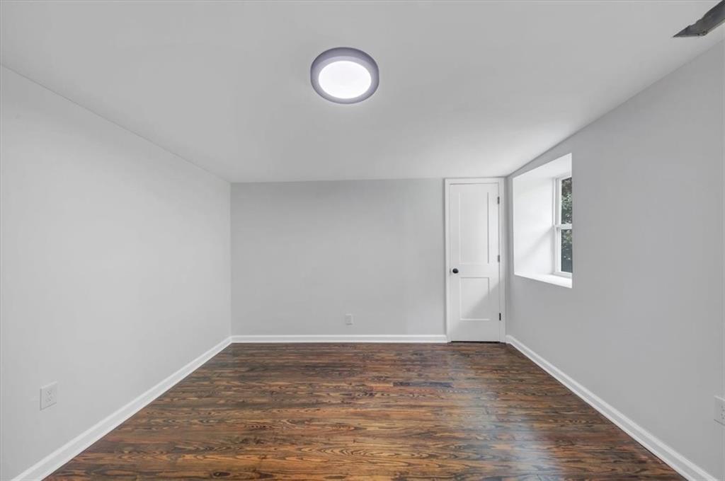 3423 RUGBY Circle
