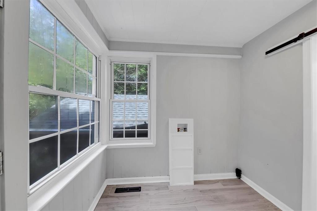 3423 RUGBY Circle
