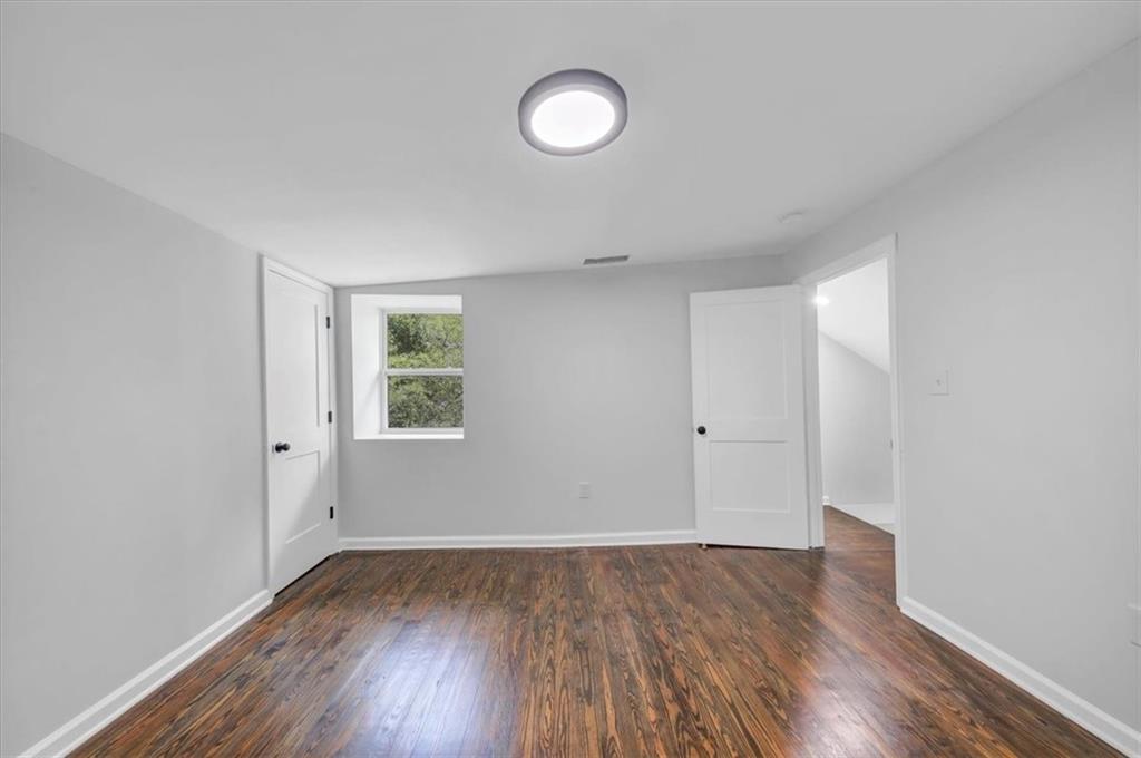 3423 RUGBY Circle